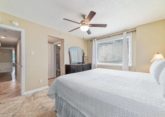 Royal Palms 208
